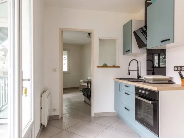 Maison 13 pièces 330 m²