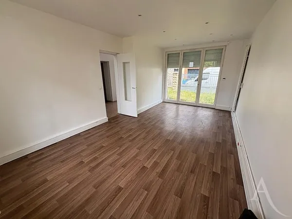 Hôtel 11 pièces 201 m²