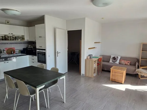 Appartement 3/4 pièces 75 m2 - Étage 2/4