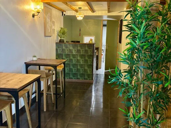 À SAISIR - Restaurant clé en main, entièrement rénové - Charpennes