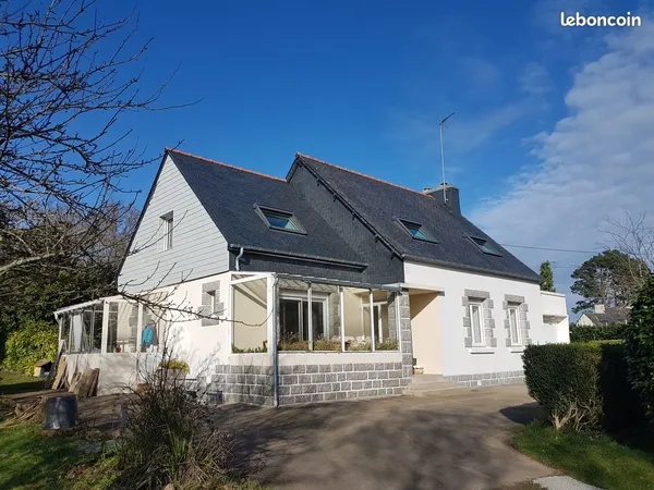 Chambre meublée en location dans Maison de ville avec jardin