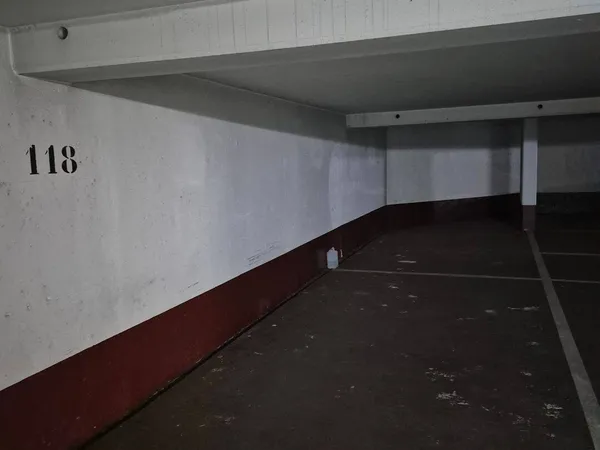 Parking 25 m²