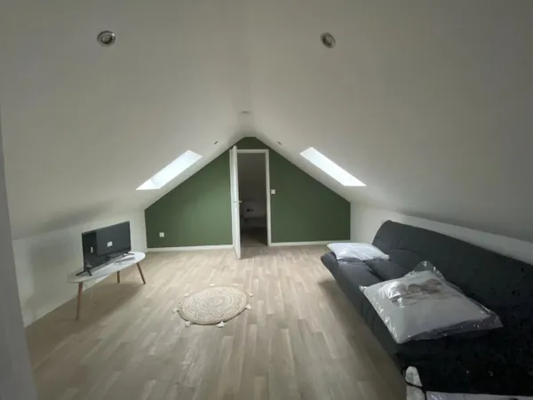 Studio 1 pièce 14 m²