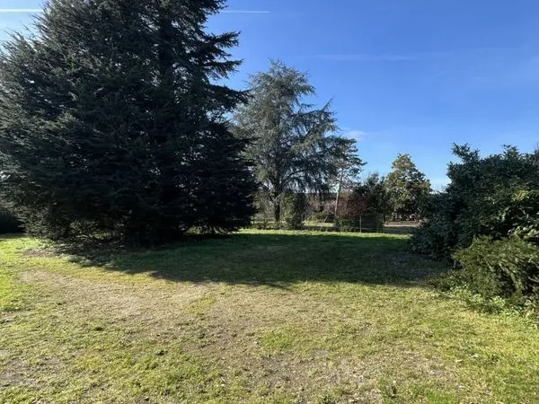 Terrain à bâtir de 545 m² à MERIGNAC (33)