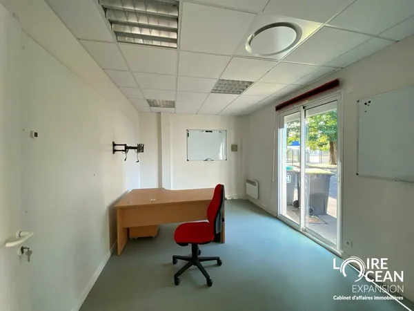 Local professionnel 100 m²