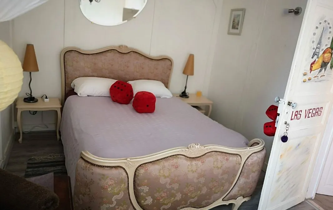 Photo 1