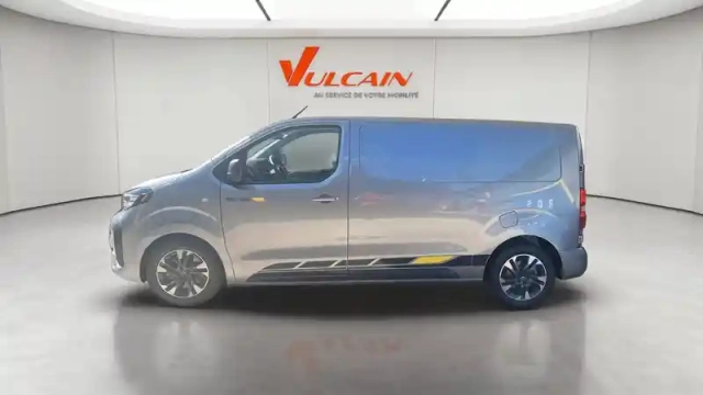 Opel Vivaro fgn sportive diesel 180 ch m automatique — photo 2