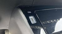 Peugeot 2008 e-2008 156ch 54 kWh GT — photo 16