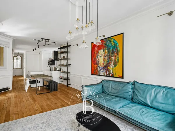 Exclusivité - Paris 6 - Saint-Germain des Prés - Deux pièces - Ascenseur - Copropriété de standing