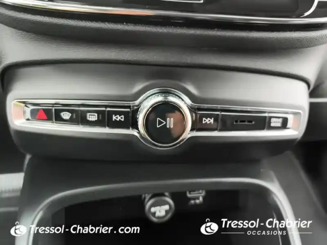 Volvo Xc40 t4 recharge 129+82 ch dct7 inscription business — photo 13