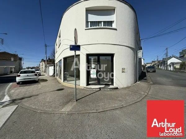 BUREAUX 82 m² NIORT