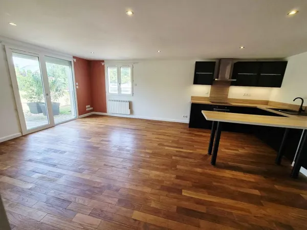 Appartement - RDC - 52 m2 - 2 pièces - Non meublé