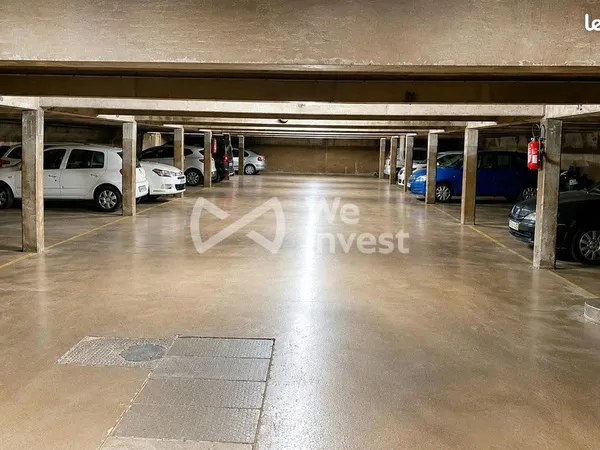Parking/box 10 m² Montreuil
