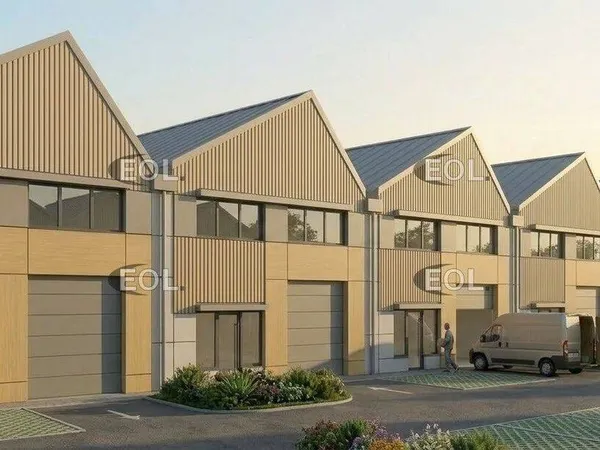 Local d'activité 8195 m²