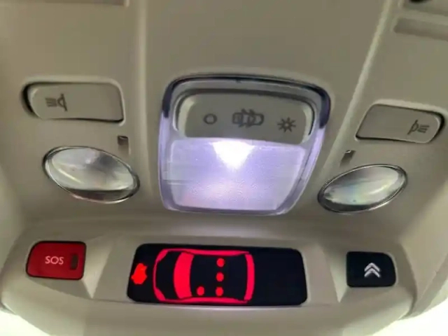 Citroën C5 Aircross bluehdi 130 s&amp;s eat8 — photo 32