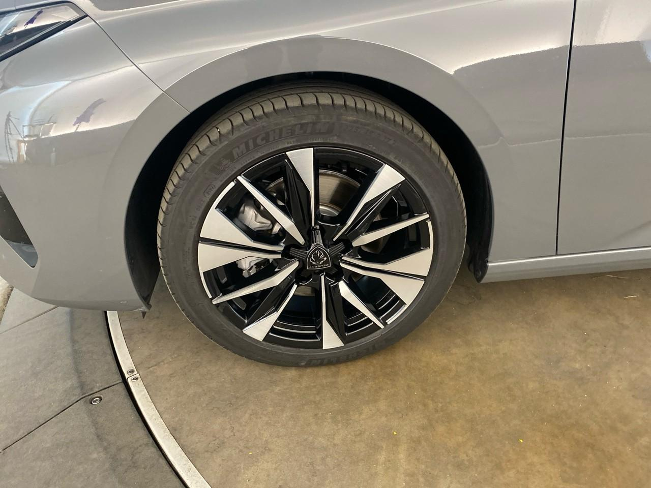 Peugeot 308 sw hybrid 145 e-dcs6 allure — photo 11