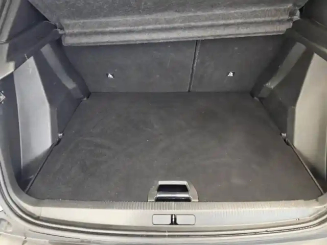 Peugeot 2008 1.2 puretech 130ch s&amp;s style eat8 — photo 11
