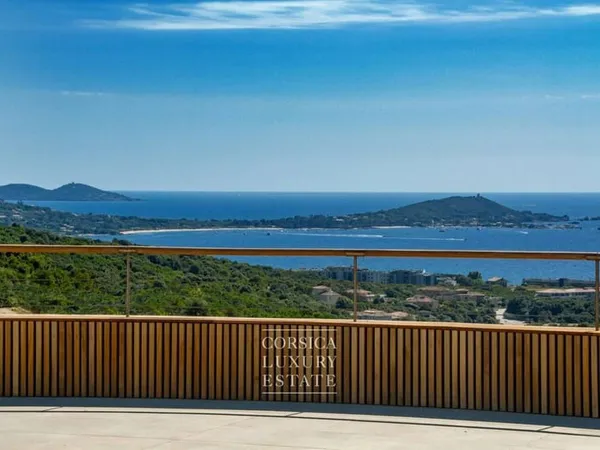 Villa 9 pièces 380 m²