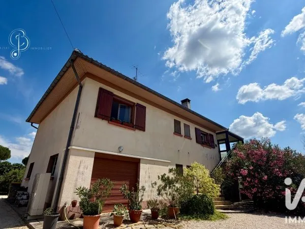 Maison 6 pièces 207 m²