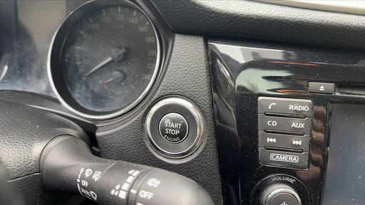 Nissan Qashqai 1.2 DIG-T 115 2WD - N-Connecta – 2015 – 100517 km – Essence – Boîte Manuelle — photo 10