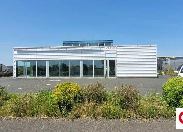 Local commercial 320 m²
