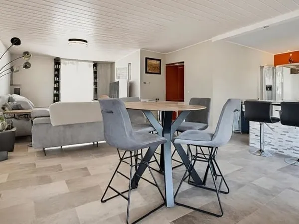 Maison à vendre 4 pièces BONS EN CHABLAIS (74)