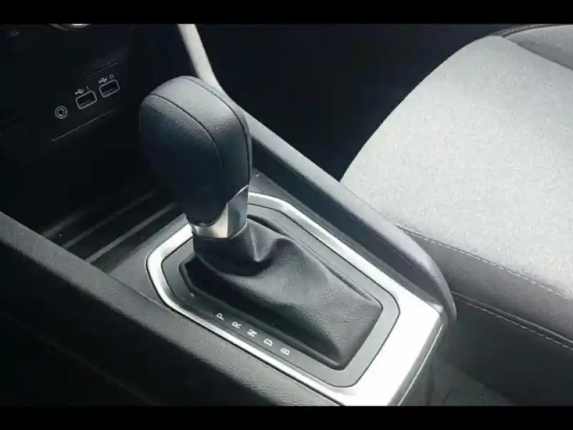 Renault Clio 1.6 e-tech 145ch full hybrid evolution - 25b — photo 11