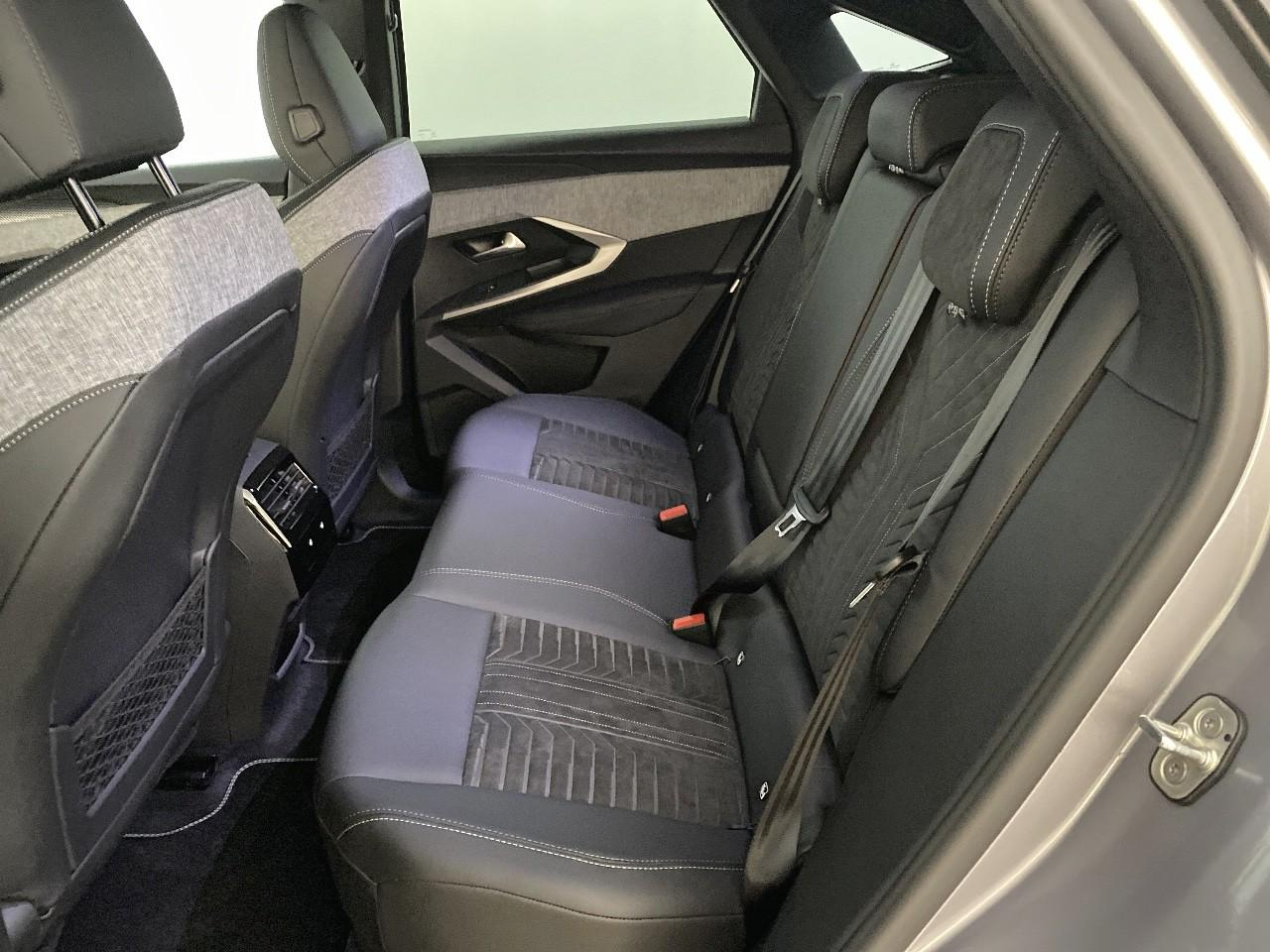 Peugeot 3008 plug-in hybrid 195 e-dcs7 gt — photo 10