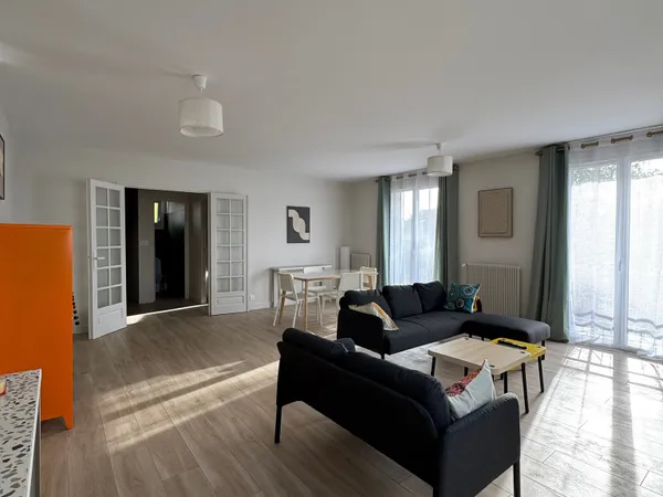 Loue chambre en colocation dans maison