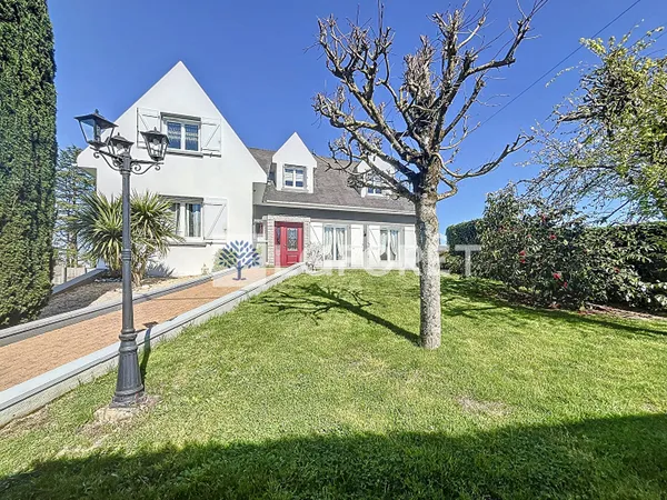 Maison 8 pièces 202 m²