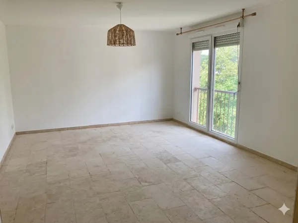 Appartement T3 de 71 m2 avec parking, cave et balcons