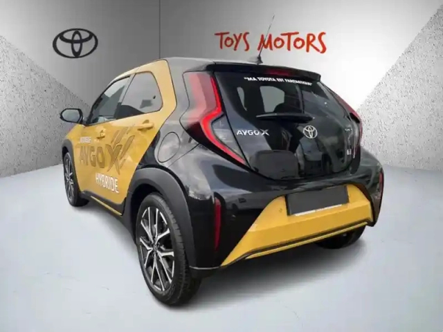 Toyota Aygo hybride 116h gr sport crossover sp — photo 3