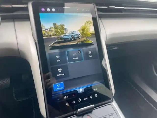 Ford Explorer 170ch standard range 52kwh style rwd — photo 28