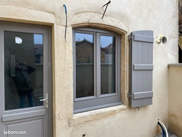 A louer F3 1er étage petite terrasse