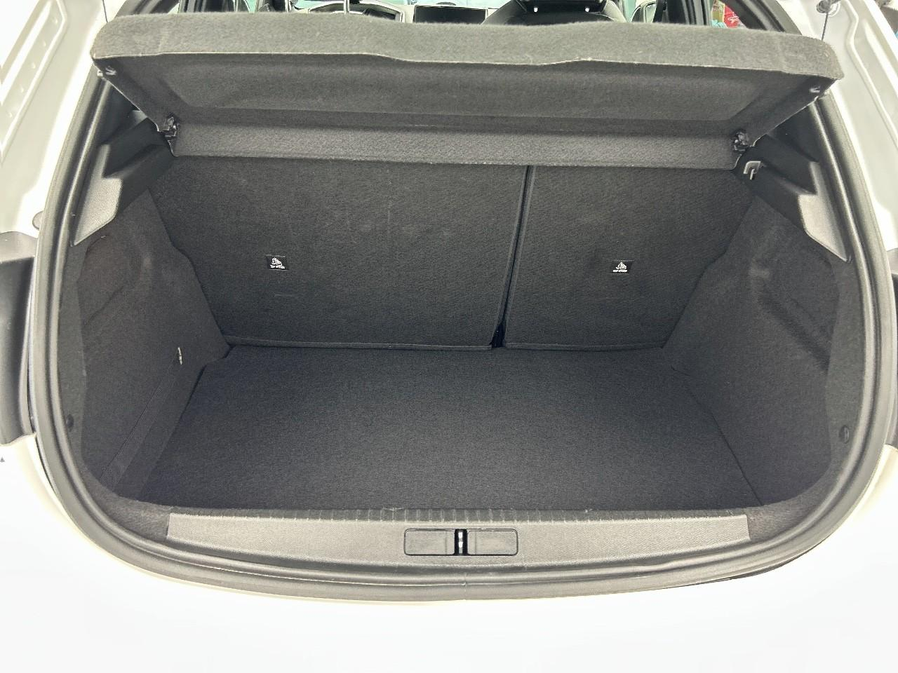 Peugeot 208 puretech 100 s&s bvm6 gt — photo 14