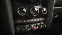 Mini Mini Cooper 136ch Edition Camden BVA7 — photo 26