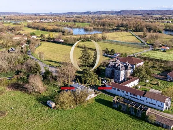 LABATUT - Immeuble de rapport avec fort potentiel et grand terrain