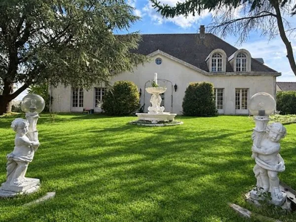 Maison 12 pièces 368 m²