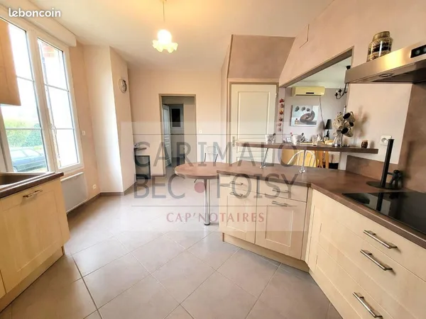 Propriété 3 pièces 65 m²