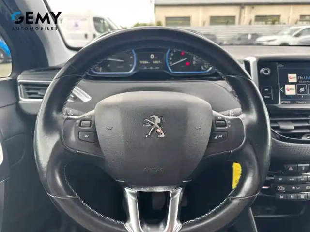 Peugeot 2008 bluehdi 100ch s&amp;s bvm5 — photo 13