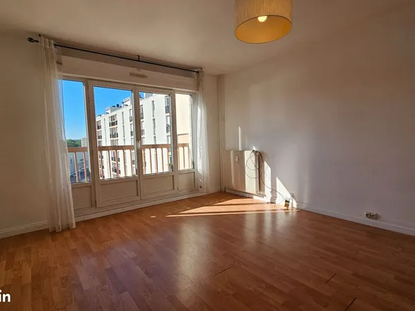 Studio 1 pièce 30 m²