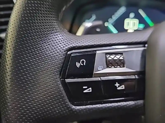 Ds Ds 7 ds7 crossback hybride e-tense 225 eat8 — photo 102