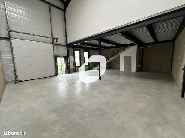 Local d'activité 190 m²