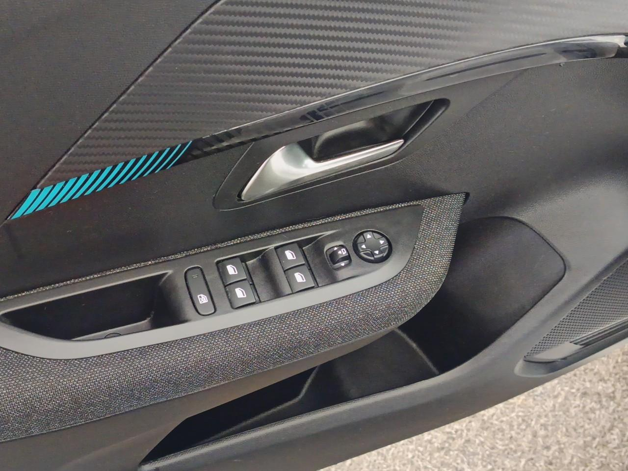 Peugeot 208 puretech 100 s&s bvm6 style — photo 20