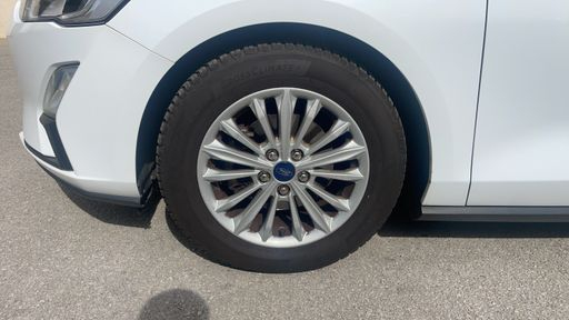 Ford Focus 1.0 EcoBoost 125 - Titanium – 2018 – 95771 km – Essence – Boîte Manuelle — photo 9