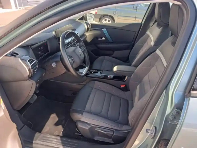 Citroën C4 e- 136 ch automatique — photo 32