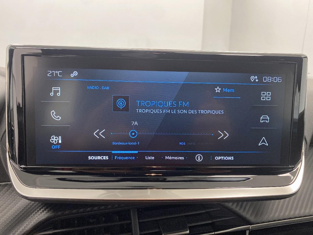 Peugeot 2008 hybrid 136 e-dcs6 style — photo 13