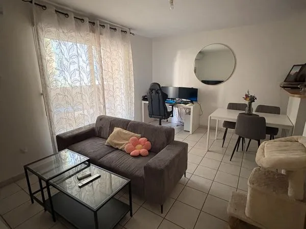 Appartement T2 lumieux 40m² - Résidence avec parking - Villeneuve-lès-Béziers