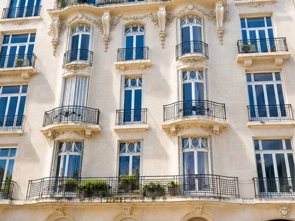 Locaux/Bureaux Pro 330m2 Rénové + 25m2 Cave