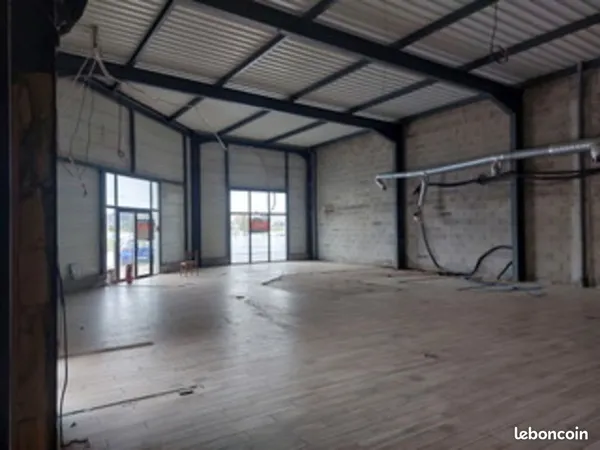 Local commercial 396 m² SALAISE SUR SANNE